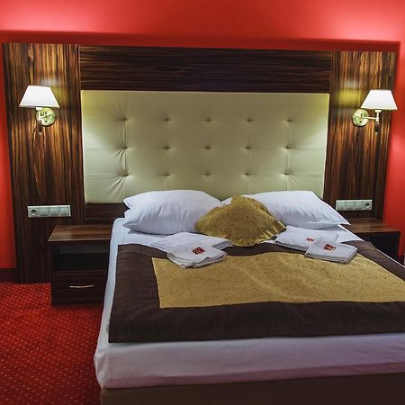 Hotel Pikul Puławy Eksteriør billede
