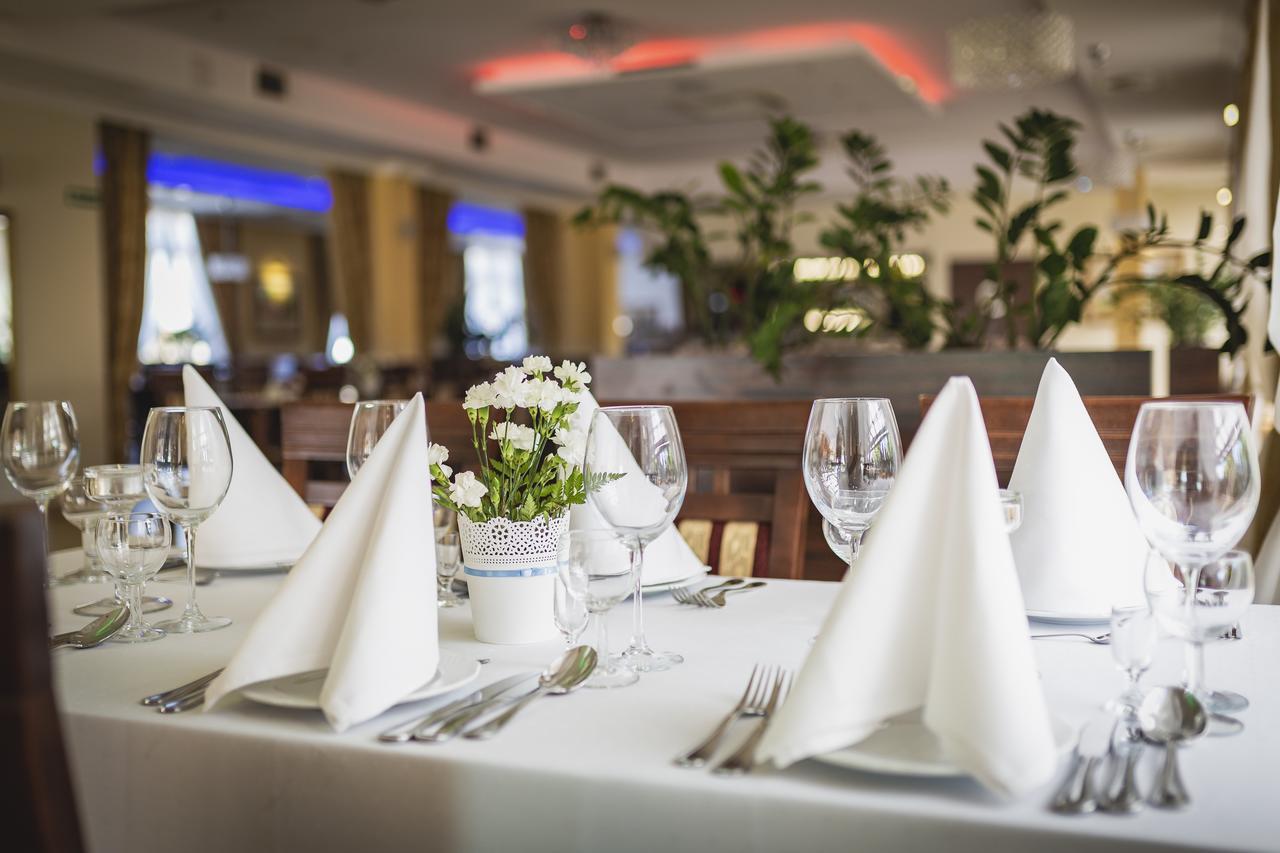 Hotel Pikul Puławy Eksteriør billede