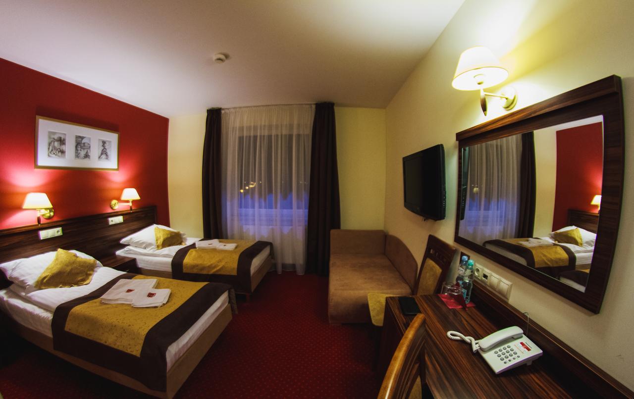 Hotel Pikul Puławy Eksteriør billede