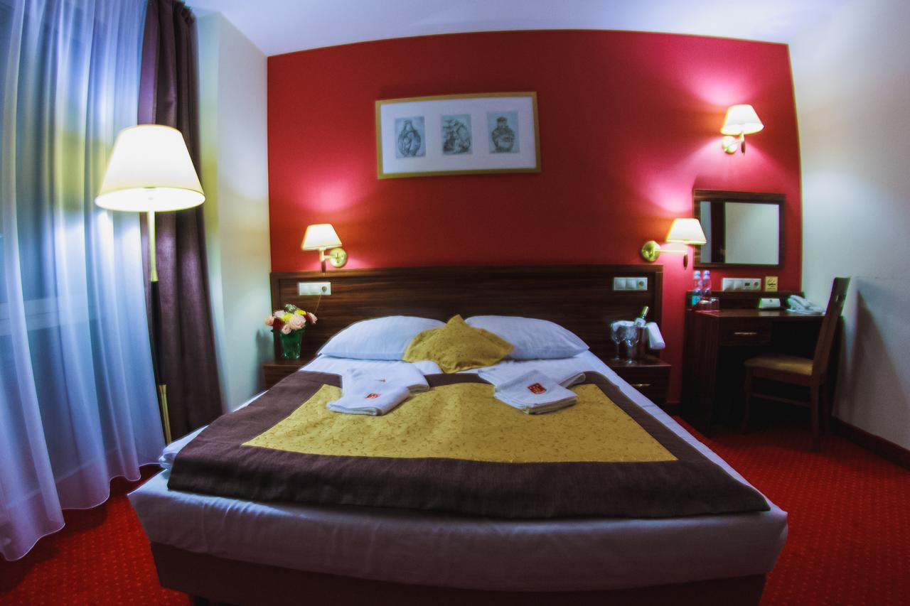 Hotel Pikul Puławy Eksteriør billede