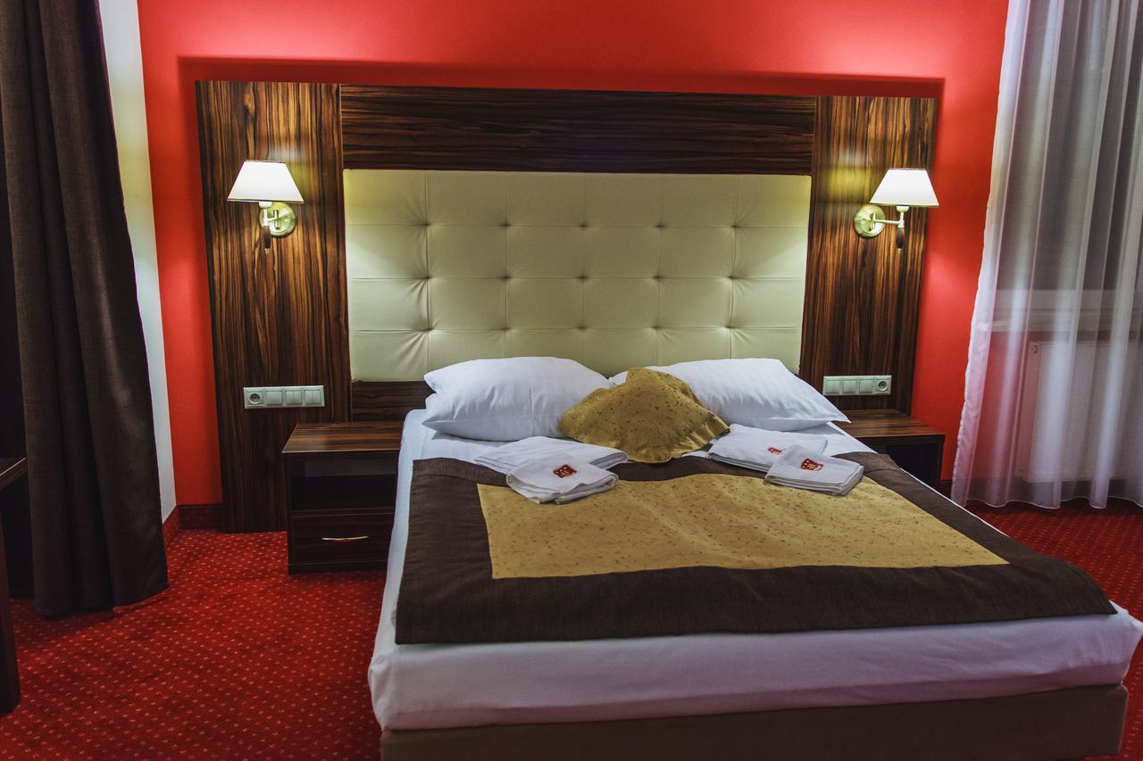 Hotel Pikul Puławy Eksteriør billede